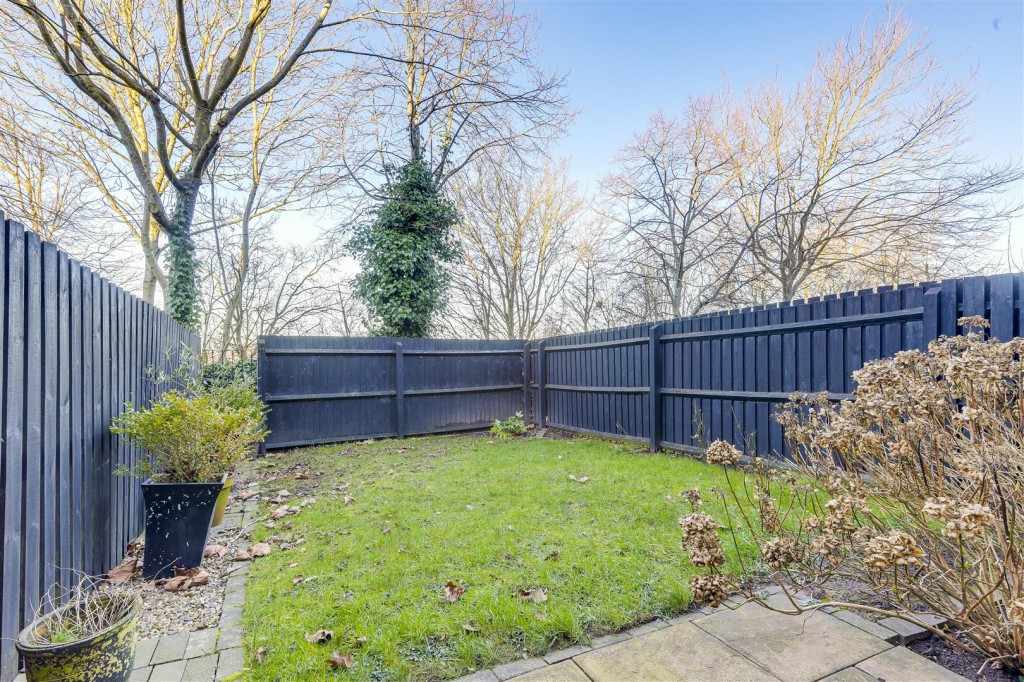 Gilbert Boulevard, Arnold, Nottinghamshire, NG5 7NA