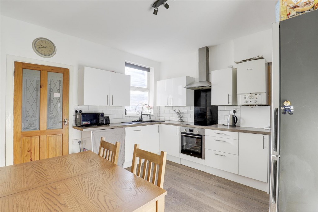 Broomhill Road, Bulwell, Nottinghamshire, NG6 9GW