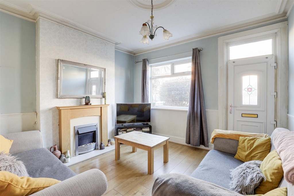 Broomhill Road, Bulwell, Nottinghamshire, NG6 9GW