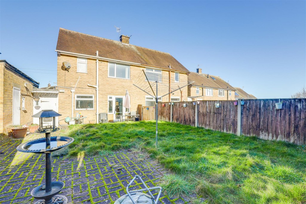 Lime Tree Road, Hucknall, Nottinghamshire, NG15 6AY
