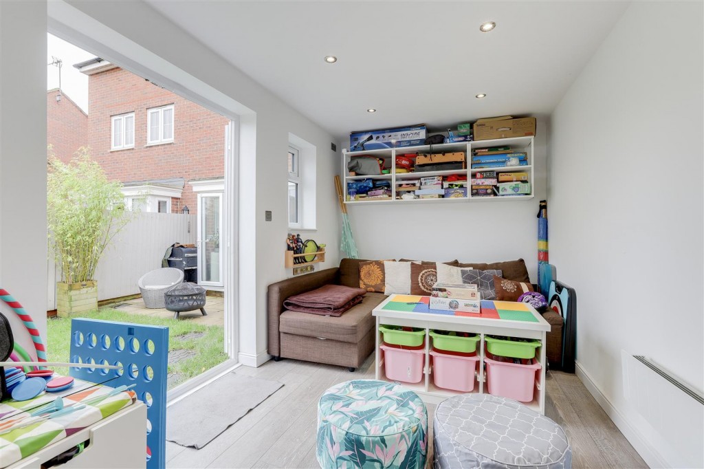 Olympia Way, Hucknall, Nottinghamshire, NG15 8HU