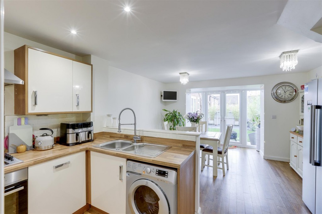 Olympia Way, Hucknall, Nottinghamshire, NG15 8HU