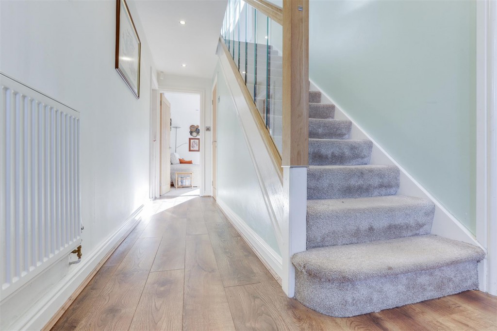 Penmoor Close, Long Eaton, Derbyshire, NG10 3RH