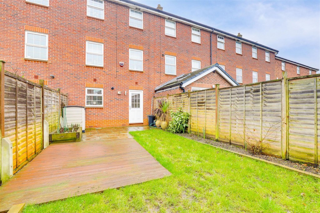 Swindale Close, West Bridgford, Nottinghamshire, NG2 6BR