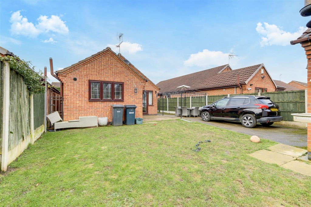 Linden Grove, Gedling, Nottinghamshire, NG4 2QU