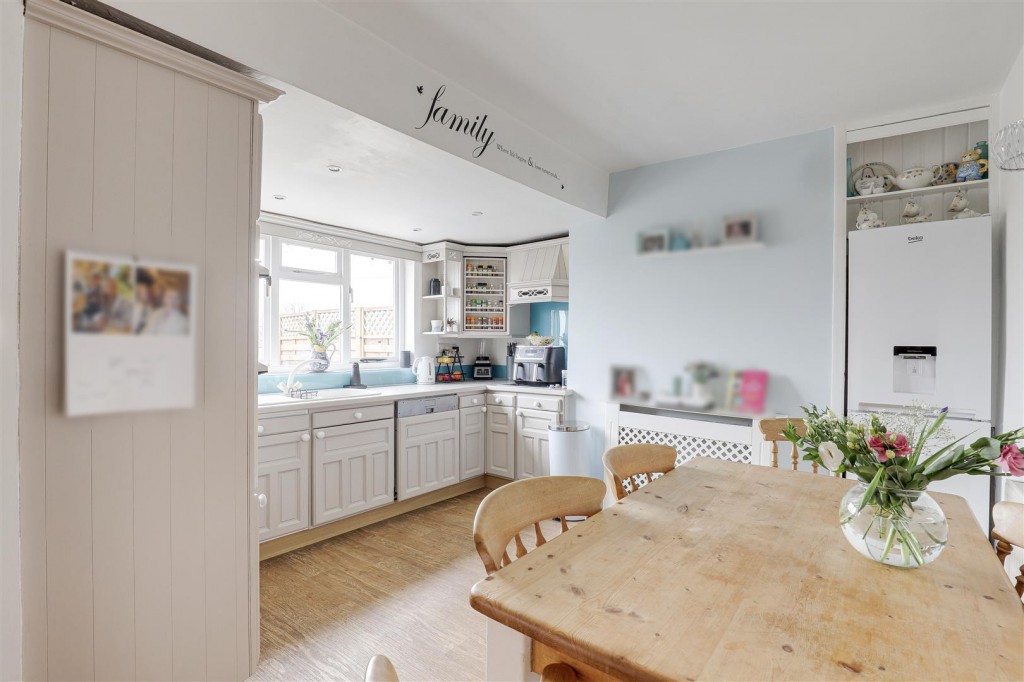 Sandy Lane, Hucknall, Nottinghamshire, NG15 7GN