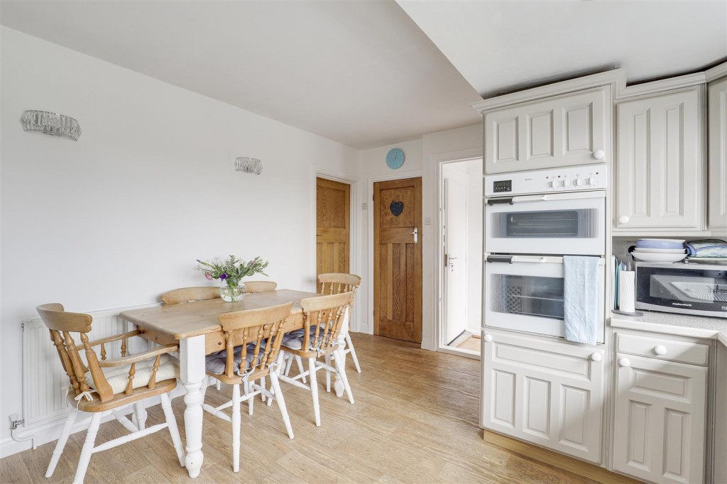 Sandy Lane, Hucknall, Nottinghamshire, NG15 7GN
