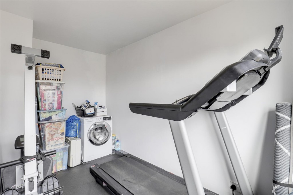 Sandy Lane, Hucknall, Nottinghamshire, NG15 7GN
