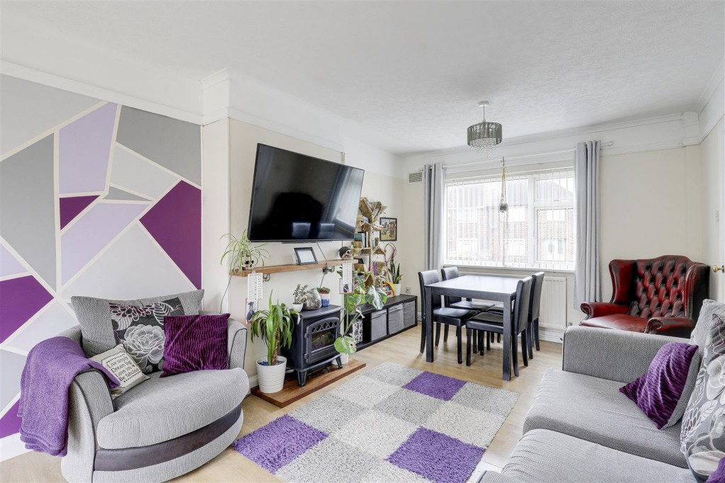 Lime Tree Road, Hucknall, Nottinghamshire, NG15 6AY