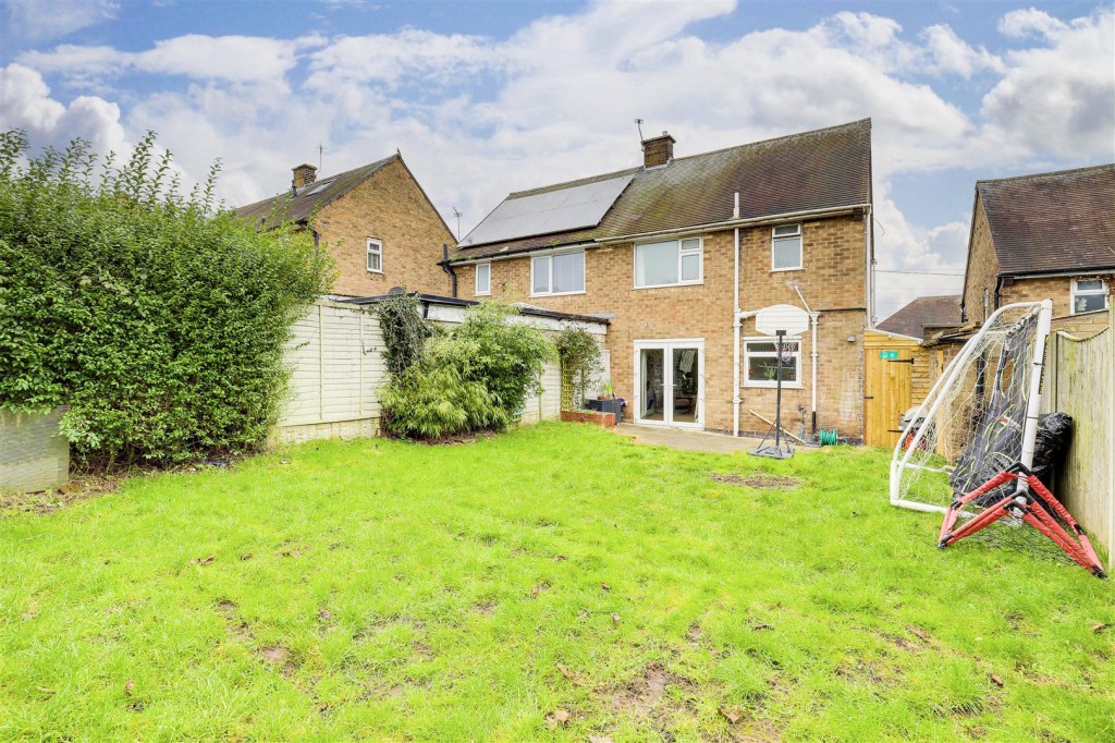 Lime Tree Road, Hucknall, Nottinghamshire, NG15 6AY