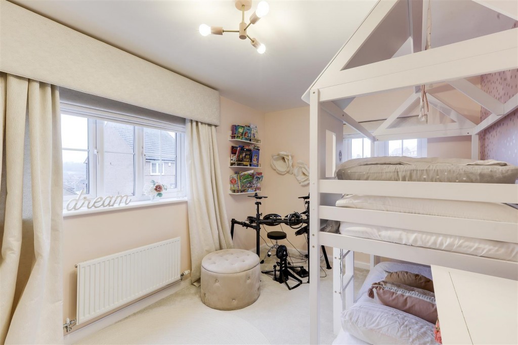 Roxburgh Close, Arnold, Nottinghamshire, NG5 8RN