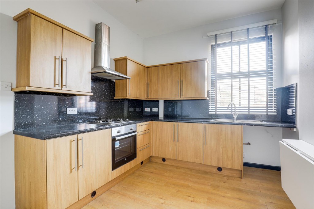 Mansfield Road, Nottingham, Nottinghamshire, NG5 2DP