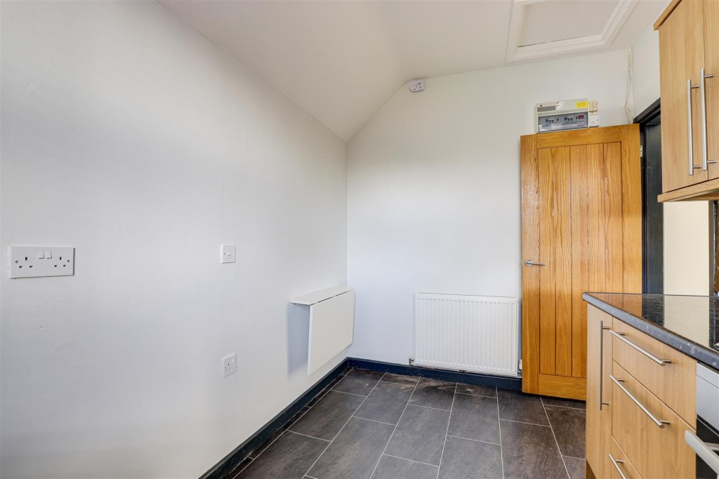 Mansfield Road, Nottingham, Nottinghamshire, NG5 2DP