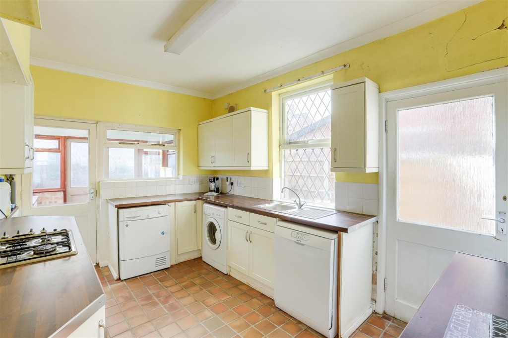Orston Road East, West Bridgford, Nottinghamshire, NG2 5FU