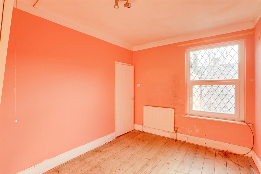 Orston Road East, West Bridgford, Nottinghamshire, NG2 5FU