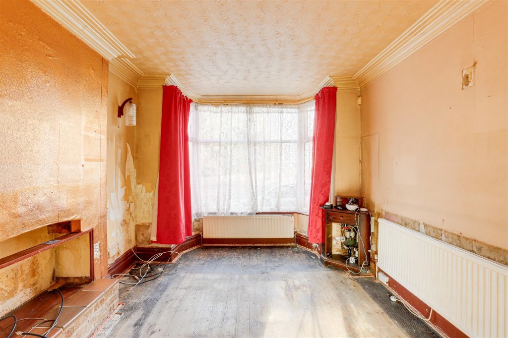 Orston Road East, West Bridgford, Nottinghamshire, NG2 5FU