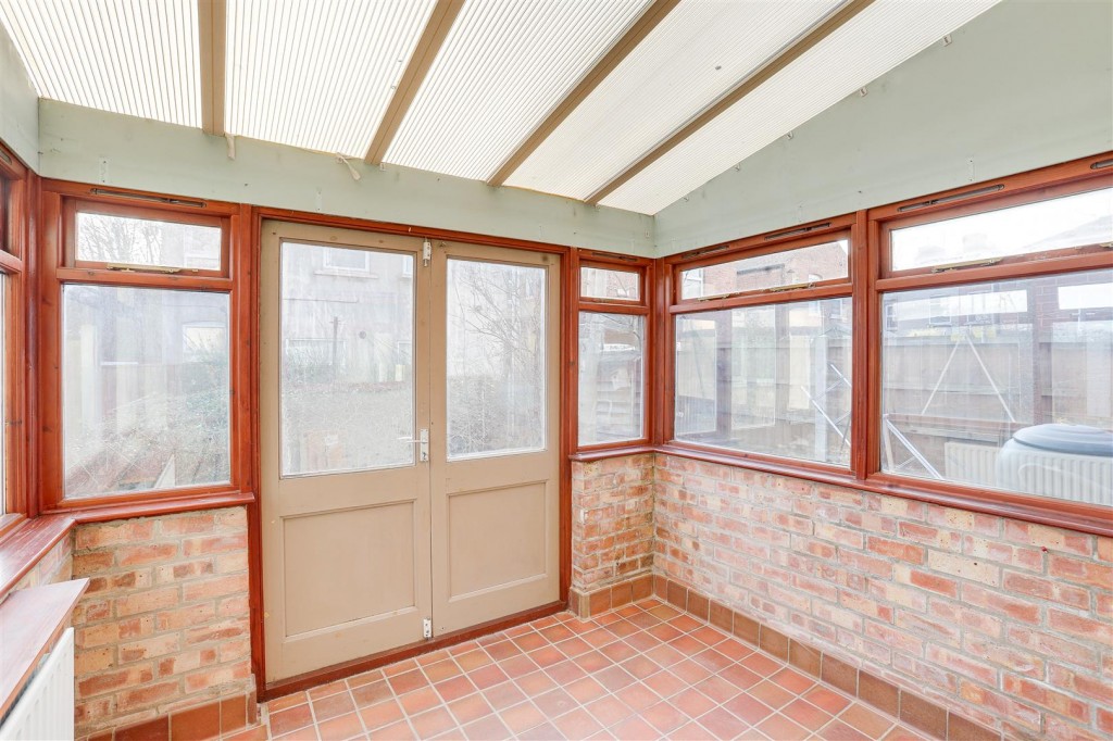 Orston Road East, West Bridgford, Nottinghamshire, NG2 5FU