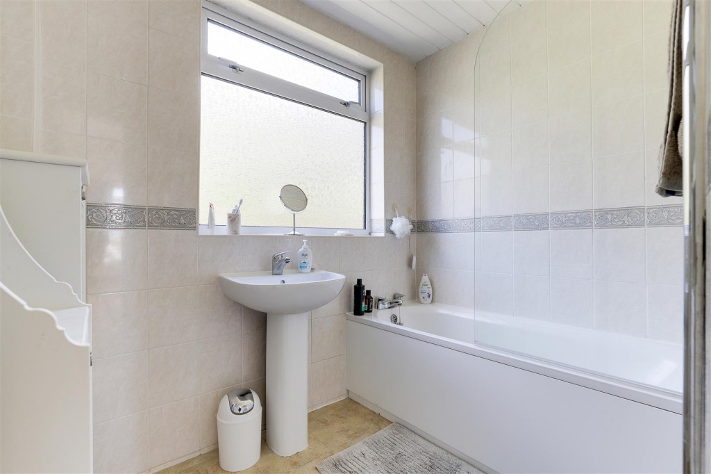 Homefield Avenue, Arnold, Nottingham, NG5 8FZ