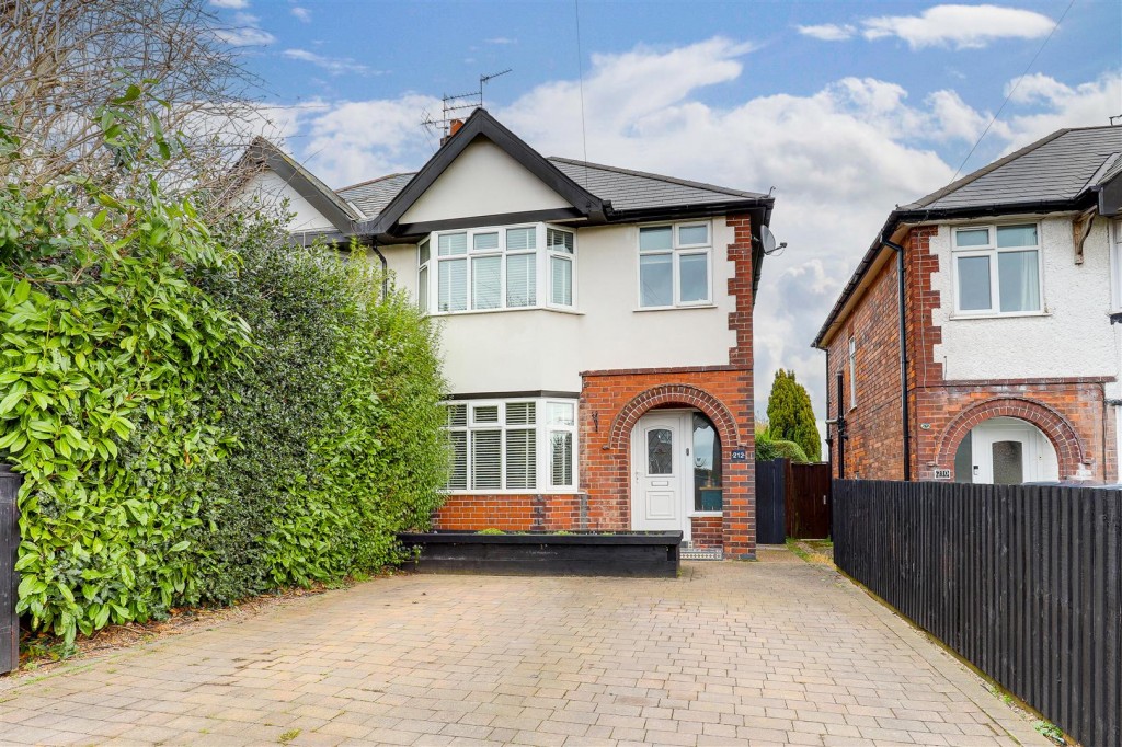 Westdale Lane, Carlton, Nottinghamshire, NG4 4FT