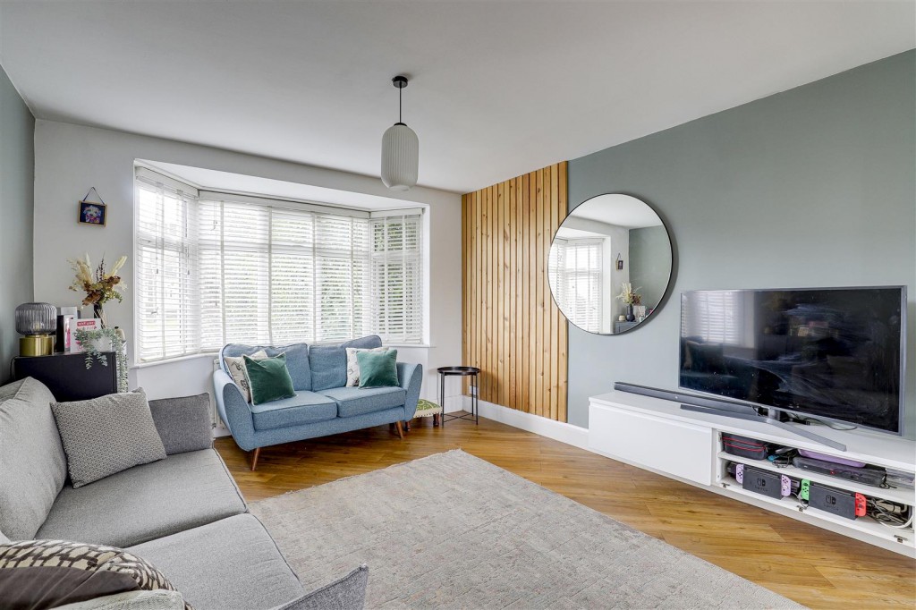 Westdale Lane, Carlton, Nottinghamshire, NG4 4FT