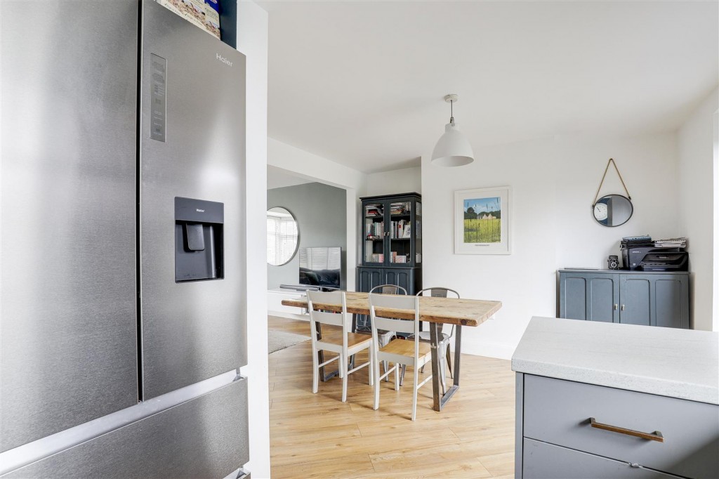 Westdale Lane, Carlton, Nottinghamshire, NG4 4FT