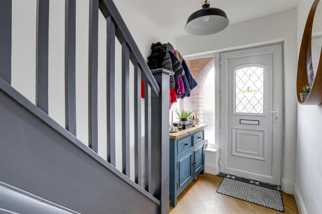 Westdale Lane, Carlton, Nottinghamshire, NG4 4FT