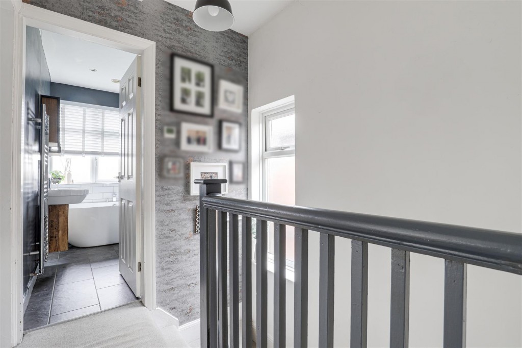 Westdale Lane, Carlton, Nottinghamshire, NG4 4FT