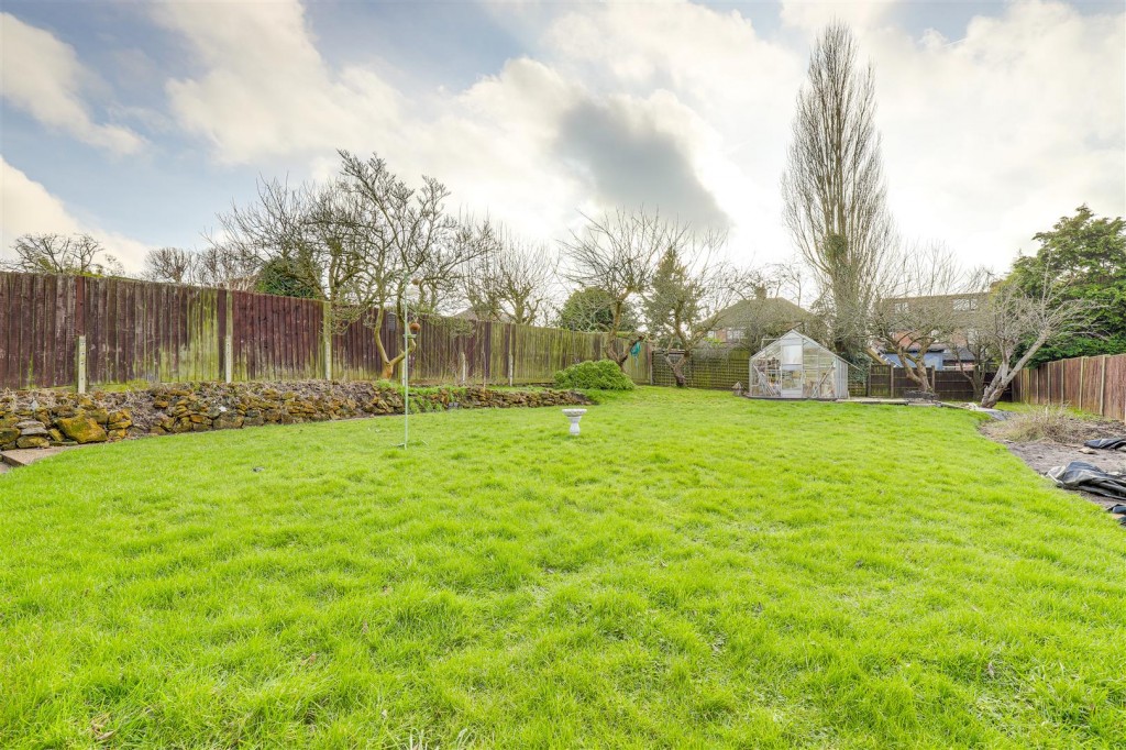 Eaton Avenue, Arnold, Nottinghamshire, NG5 7LG