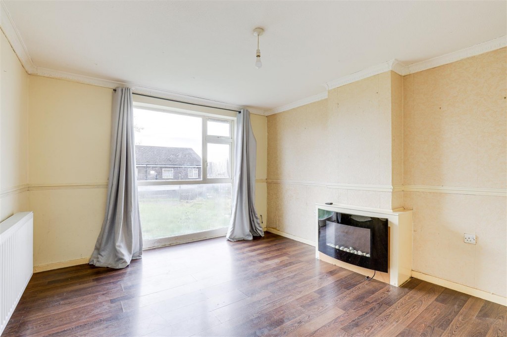 Hillgrove Gardens, Top Valley, Nottinghamshire, NG5 9ND