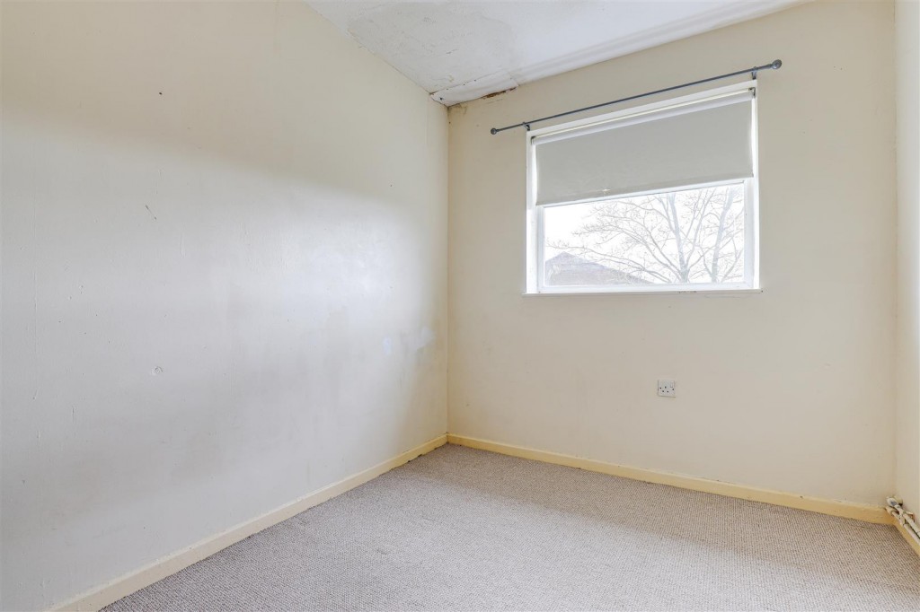 Hillgrove Gardens, Top Valley, Nottinghamshire, NG5 9ND