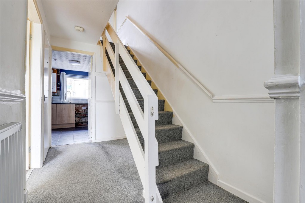 Hillgrove Gardens, Top Valley, Nottinghamshire, NG5 9ND