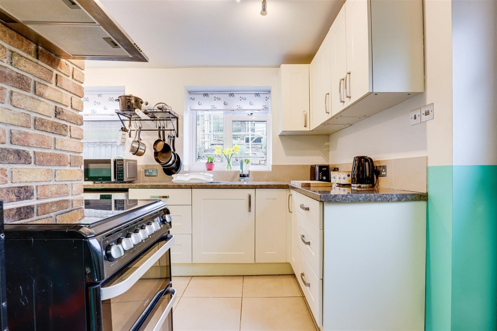 Chesterfield Avenue, Gedling, Nottinghamshire, NG4 4GE