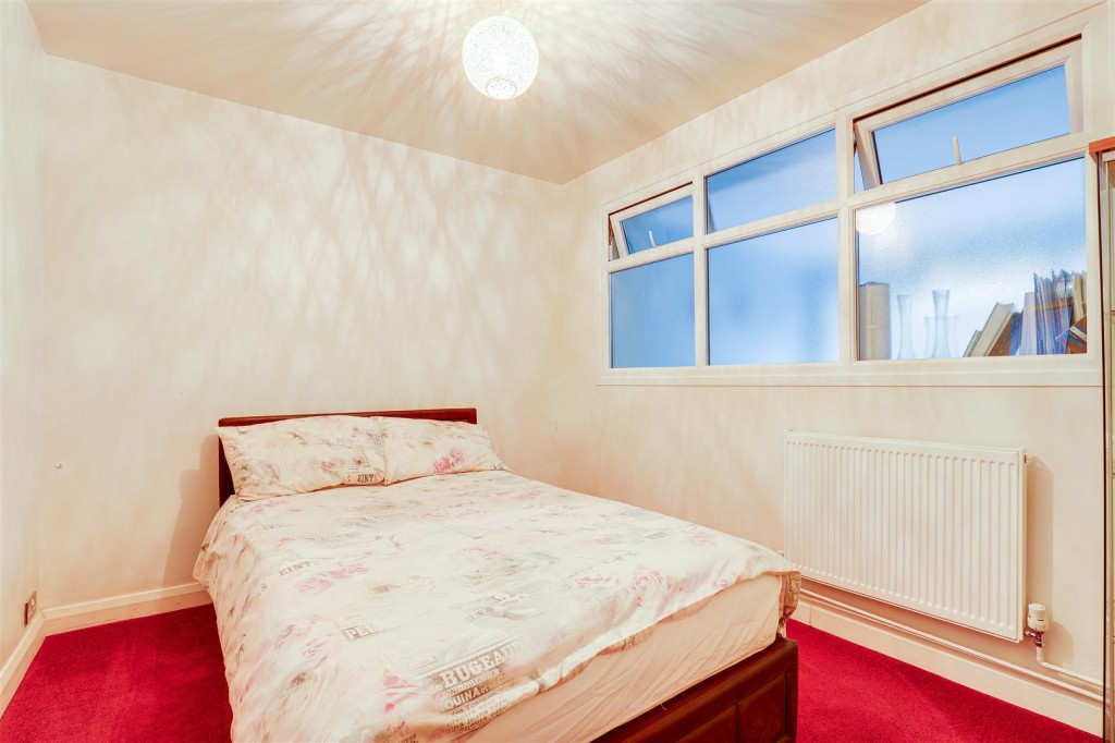 Chesterfield Avenue, Gedling, Nottinghamshire, NG4 4GE