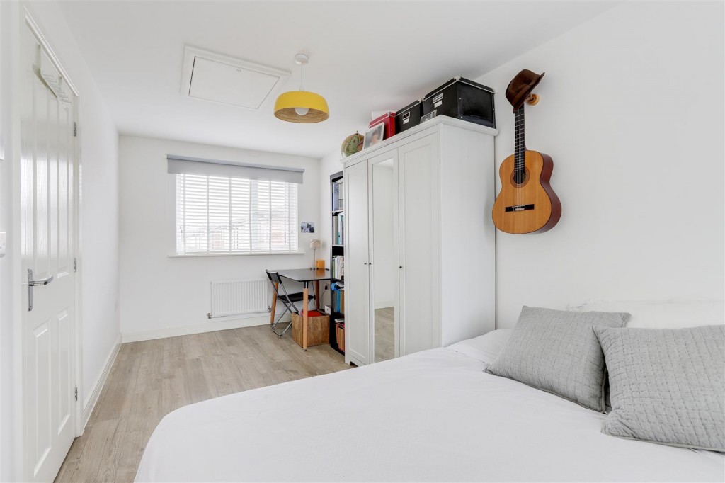 Autumn Way, Beeston, Nottinghamshire, NG9 2JW
