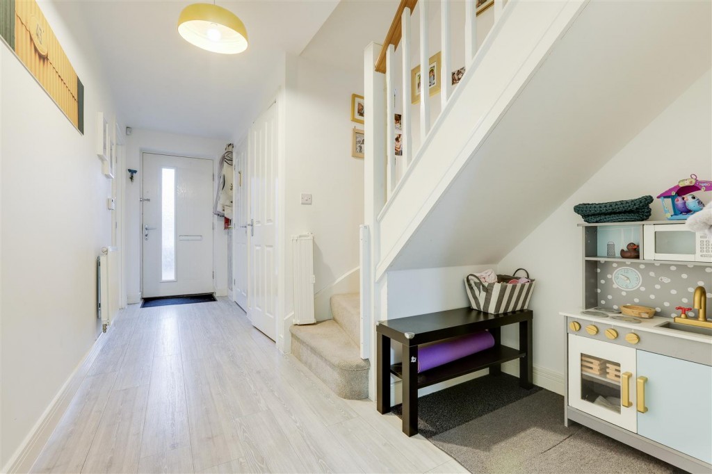 Autumn Way, Beeston, Nottinghamshire, NG9 2JW