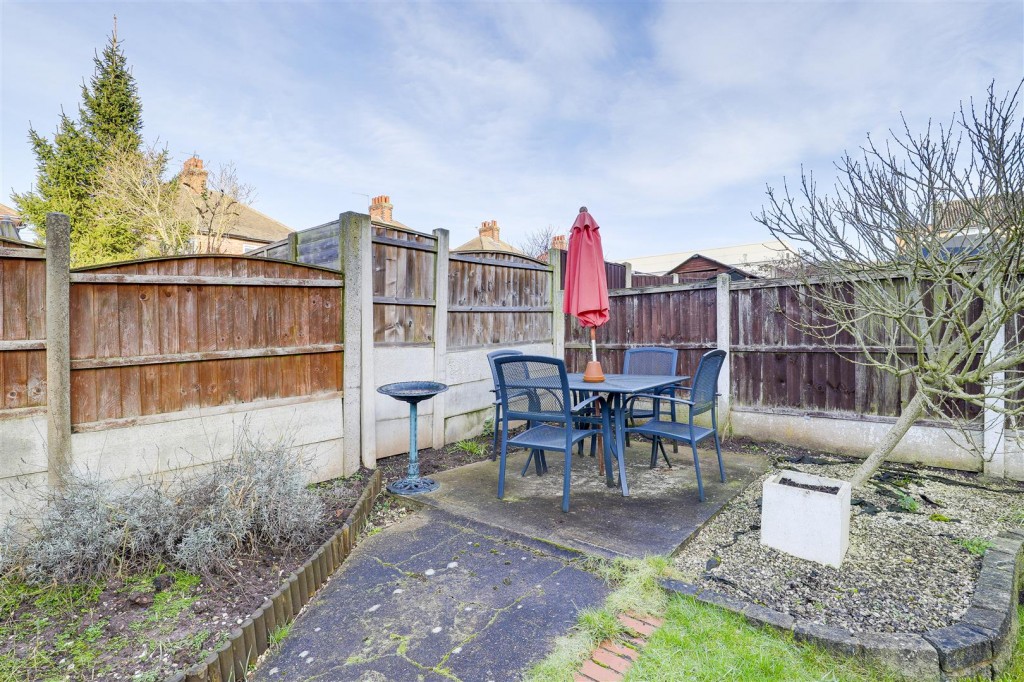 Worrall Avenue, Arnold, Nottinghamshire, NG5 7GJ