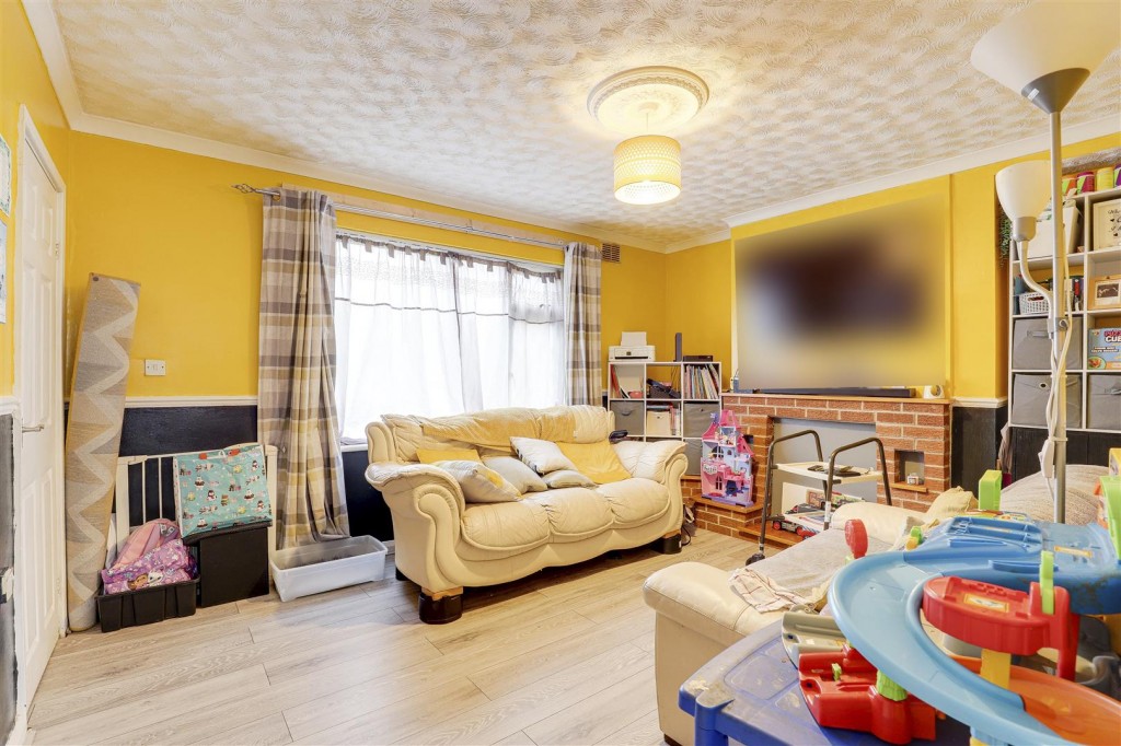 Grindon Crescent, Bulwell, Nottinghamshire, NG6 8BP