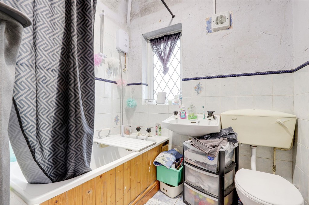 Grindon Crescent, Bulwell, Nottinghamshire, NG6 8BP