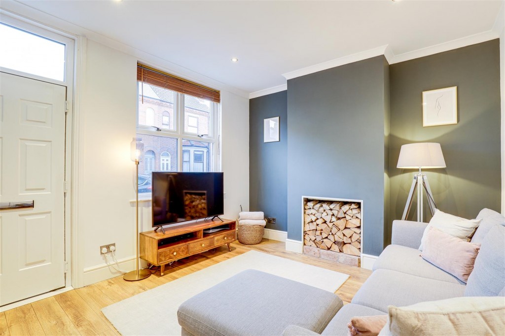 Furlong Avenue, Arnold, Nottinghamshire, NG5 7AS
