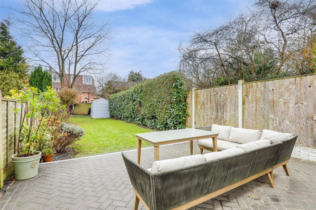 Furlong Avenue, Arnold, Nottinghamshire, NG5 7AS