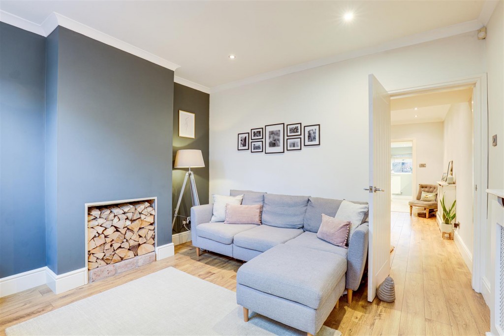 Furlong Avenue, Arnold, Nottinghamshire, NG5 7AS