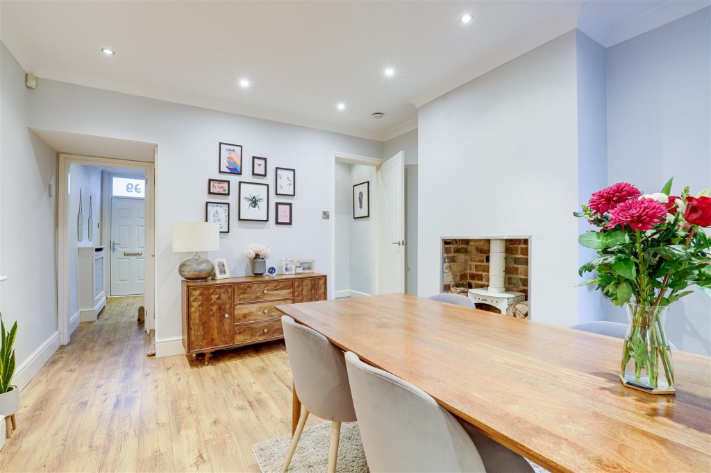 Furlong Avenue, Arnold, Nottinghamshire, NG5 7AS