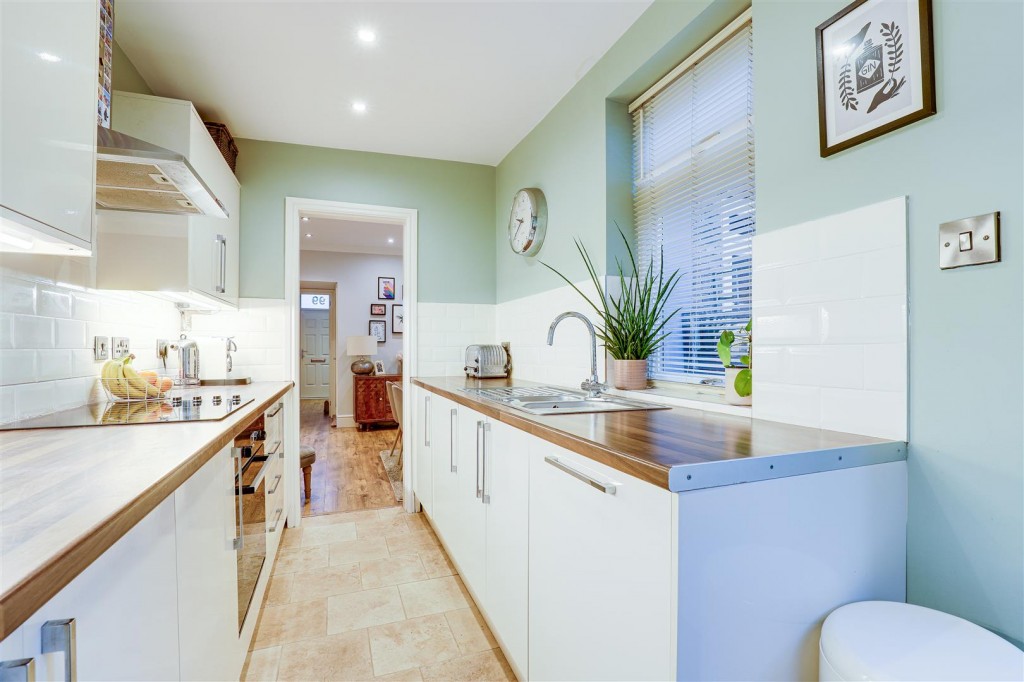 Furlong Avenue, Arnold, Nottinghamshire, NG5 7AS