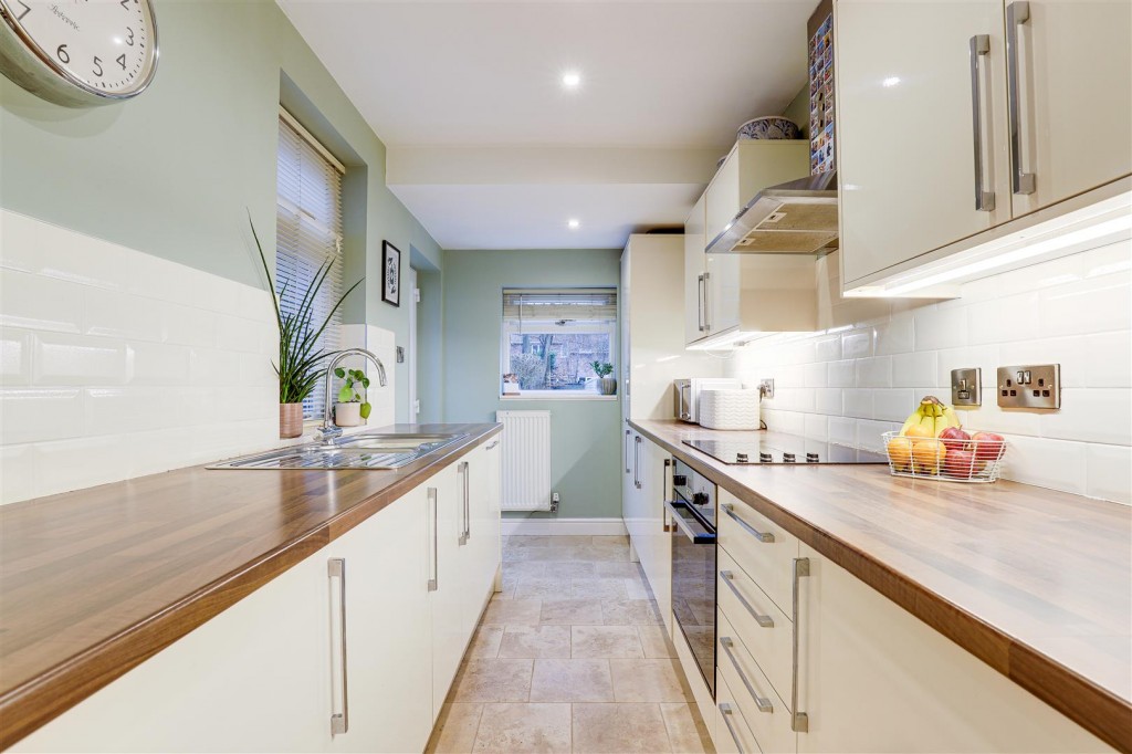 Furlong Avenue, Arnold, Nottinghamshire, NG5 7AS