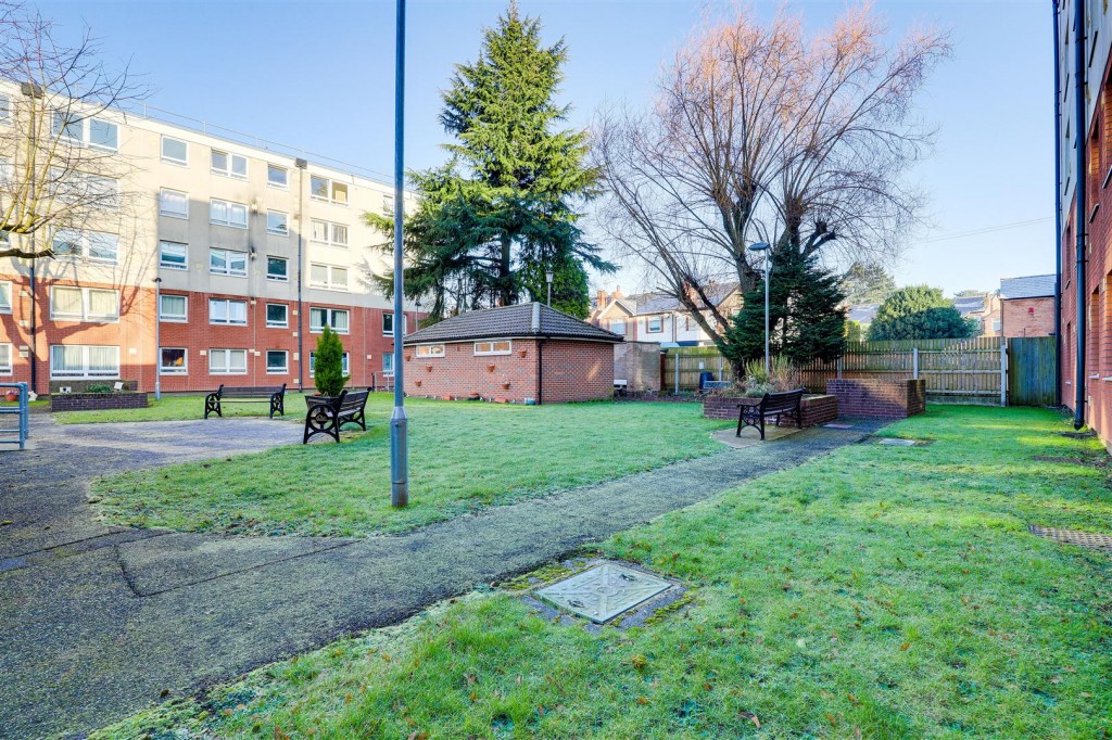 Foxhill Road, Carlton, Nottinghamshire, NG4 1SF