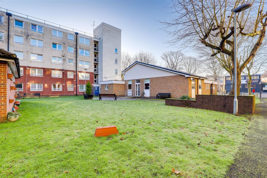 Foxhill Road, Carlton, Nottinghamshire, NG4 1SF