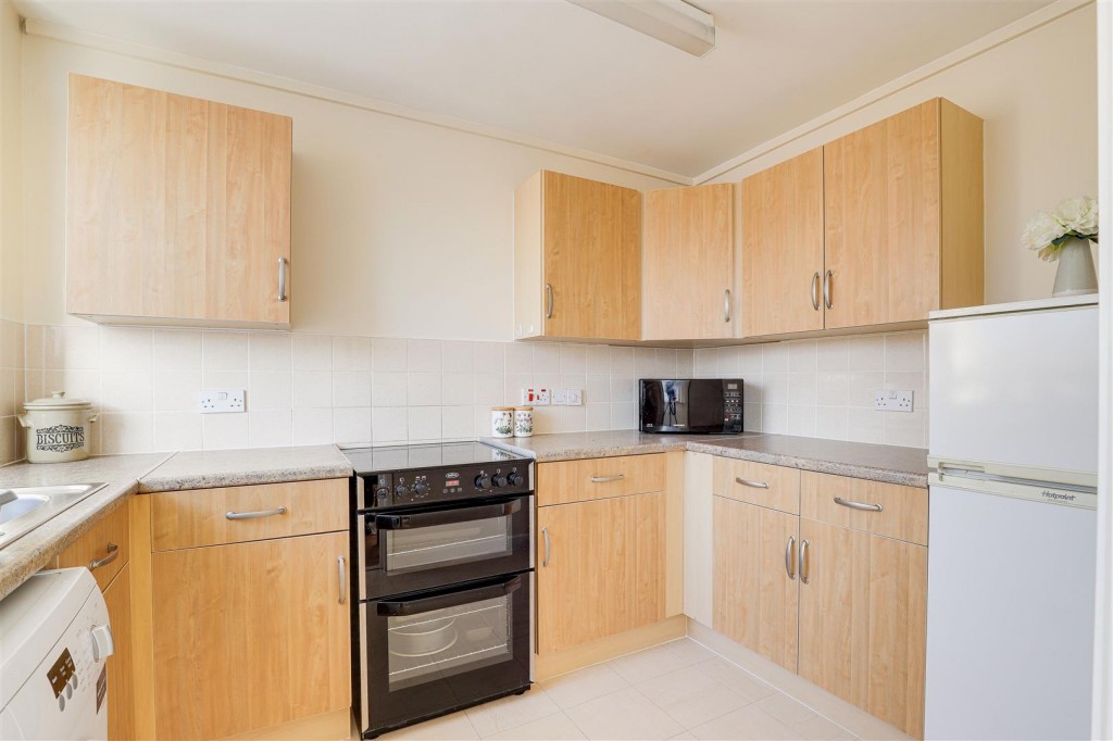 Foxhill Road, Carlton, Nottinghamshire, NG4 1SF