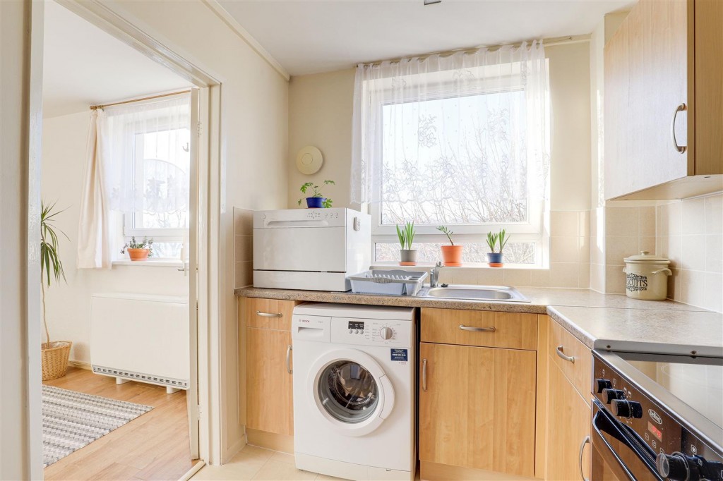 Foxhill Road, Carlton, Nottinghamshire, NG4 1SF