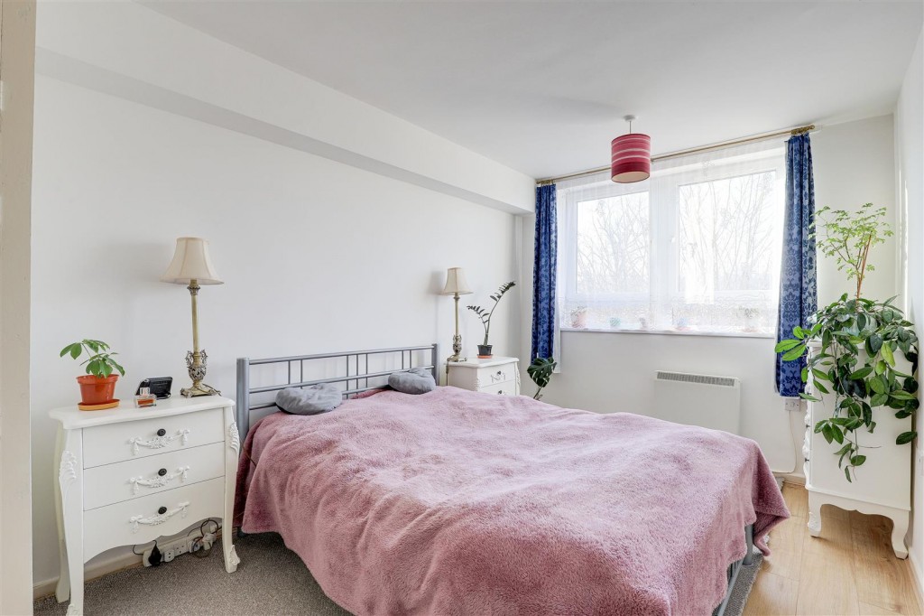 Foxhill Road, Carlton, Nottinghamshire, NG4 1SF