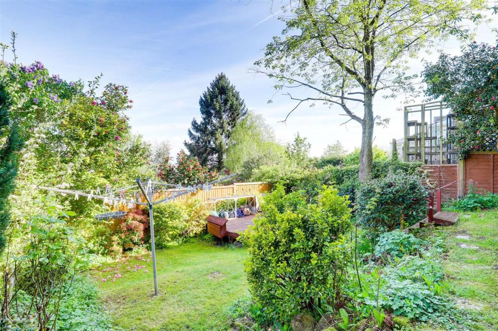 Sandfield Road, Arnold, Nottinghamshire, NG5 6QA